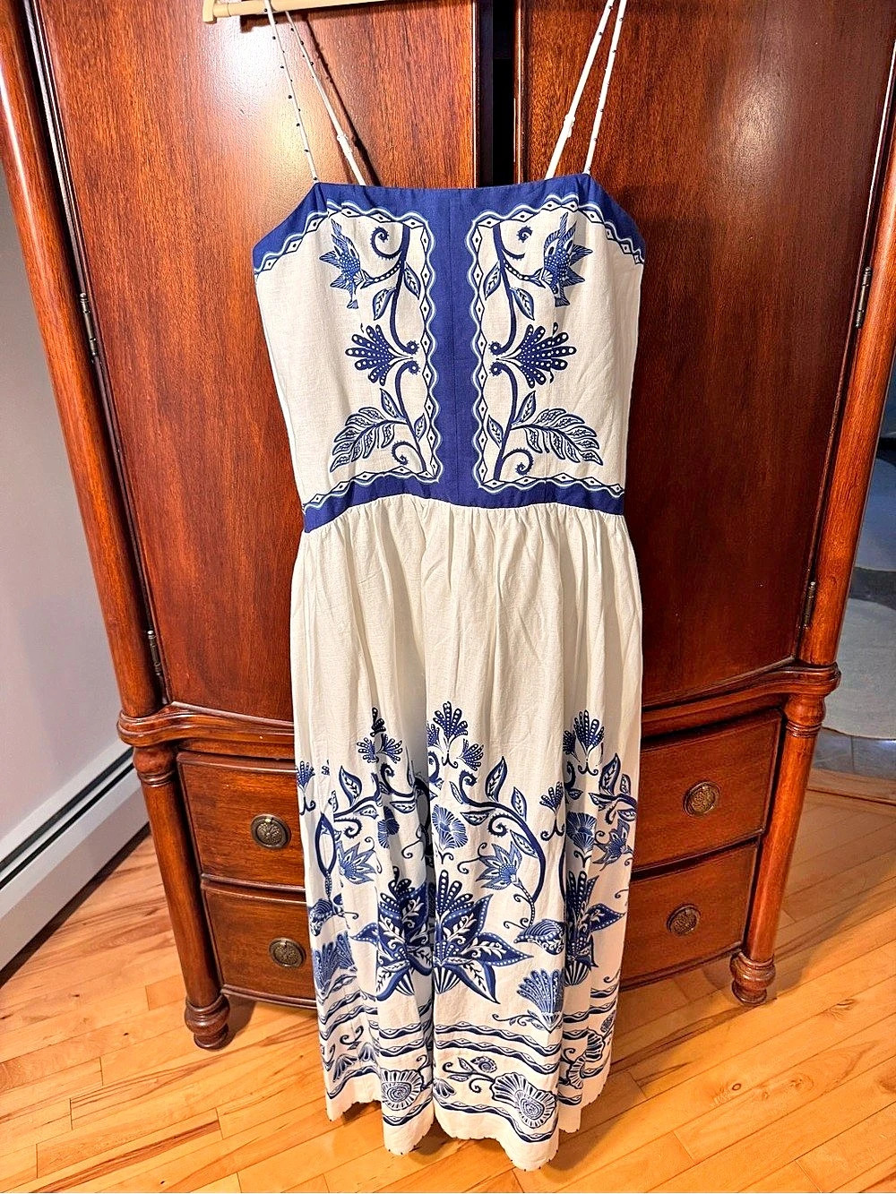 Farm Rio Floral Maxi Dress in White & Blue Size Large NWT